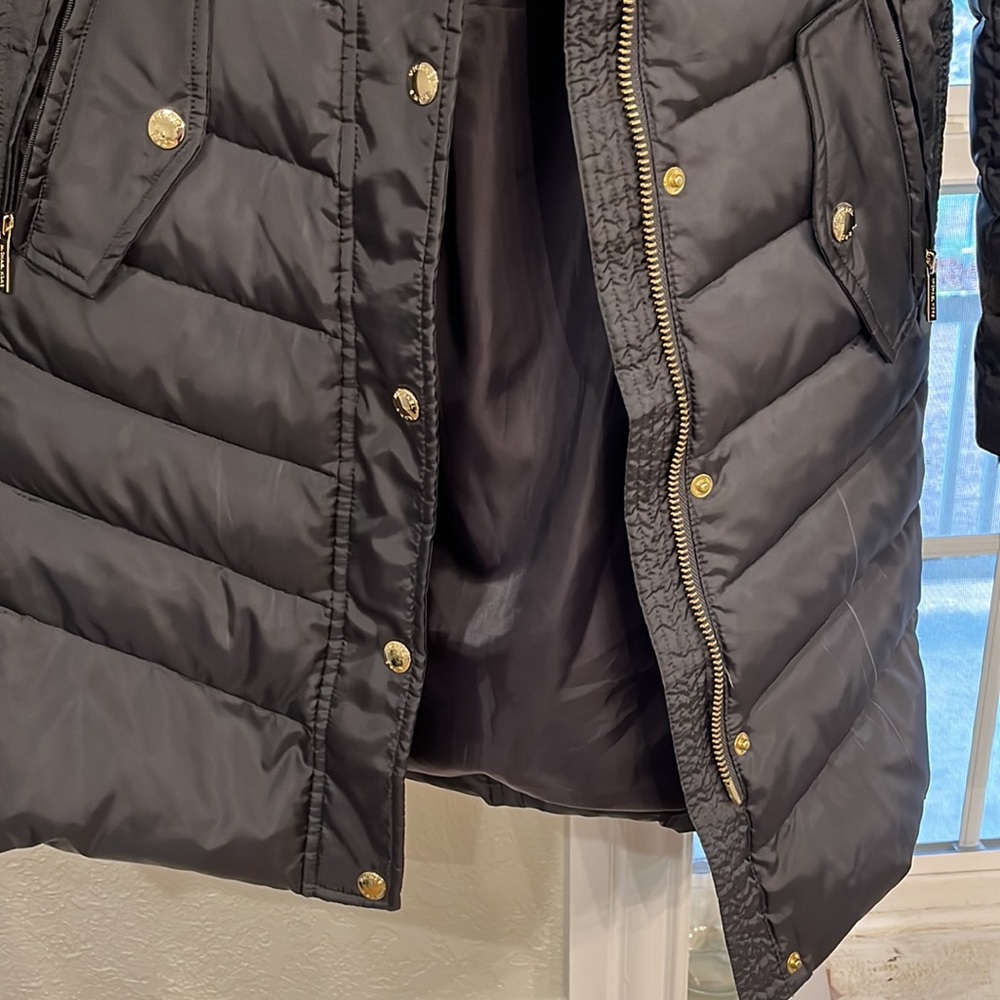 *BRAND NEW* Micheal Kors charcoal grey winter coat with fur hood. - Picture 4 of 11